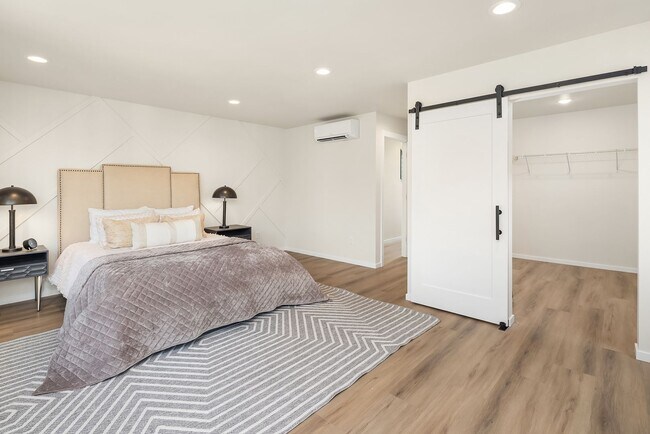 Foto del edificio - New Ballard Townhomes