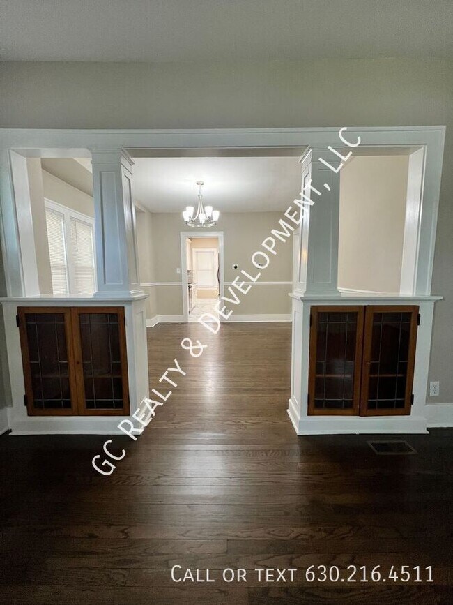 Foto del edificio - 2317 Maple Ave