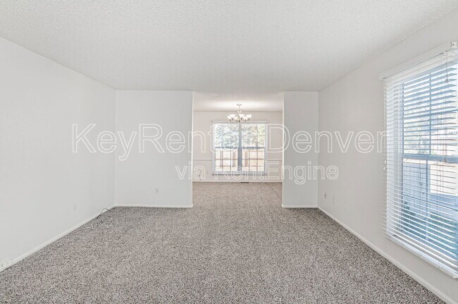 Foto del edificio - 2407 S Dawson Way