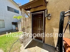Building Photo - 1749 E Fairfield Ct
