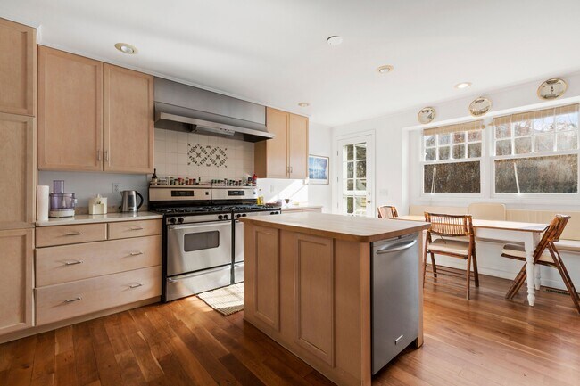 Foto del edificio - 39 Marylea Dr