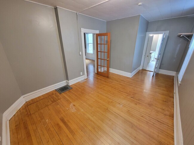Foto del edificio - 1206 E 3rd St