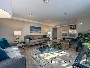 Foto principal - 898 Massachusetts Ave