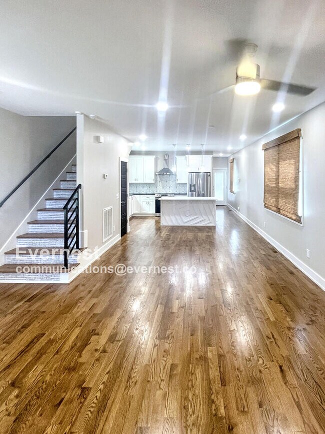 Foto del edificio - 2116 Courtney Ave