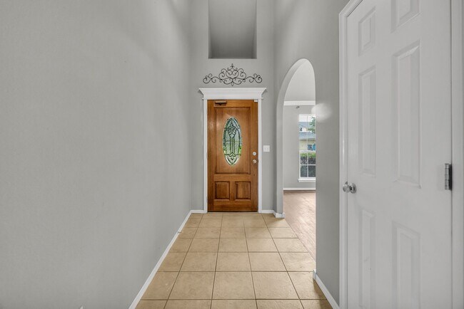 Foto del edificio - Welcome to this gorgeous home in the highl...