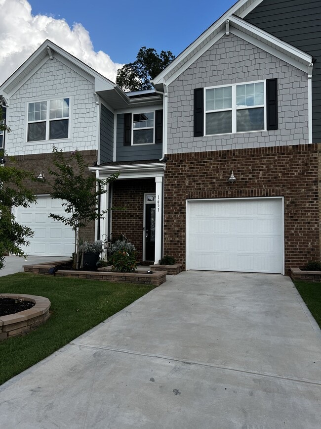 Building Photo - 1631 Corwin Bend Rd