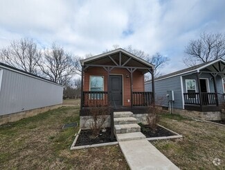 Building Photo - 211 W Wright St