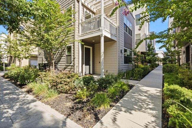 Building Photo - 331 Caramel Ln.