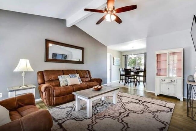 Building Photo - 508 Edwards Dr