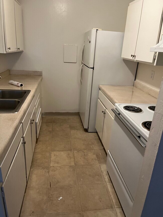 Foto del edificio - 5002 Hunter Ave
