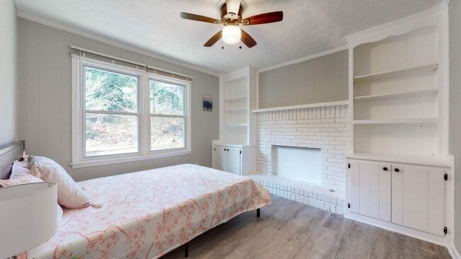 Building Photo - 1671 Canberra Dr