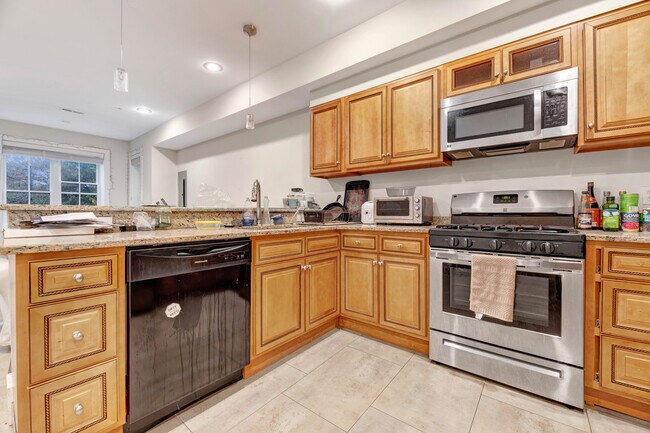 Foto del edificio - 1346 Kenyon St NW