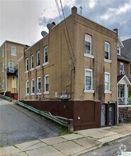 Building Photo - 625 E 4th St
