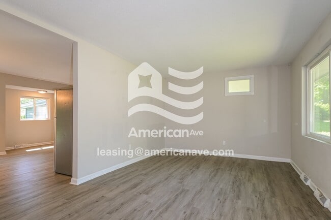 Building Photo - 10156 Ventura Dr