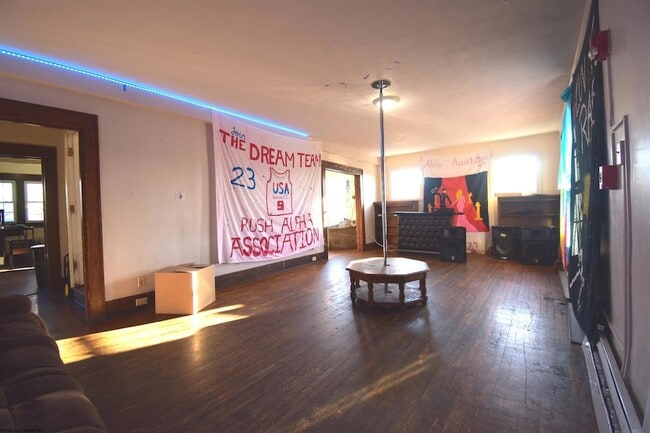 Foto del edificio - 678 Spruce St