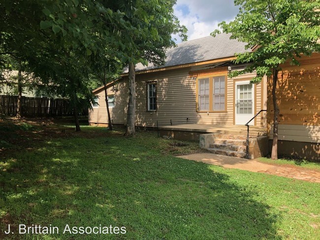 Building Photo - 1 br, 1 bath House - 331 Oak Street