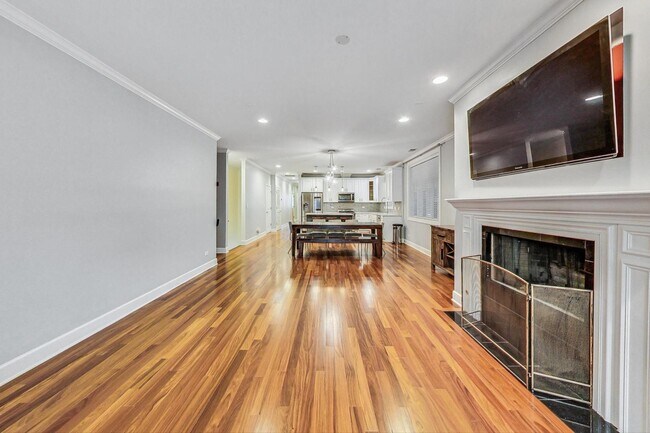 Foto del edificio - 1019 W Monroe St