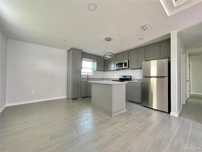 Foto del edificio - 3900 Las Vistas Ln