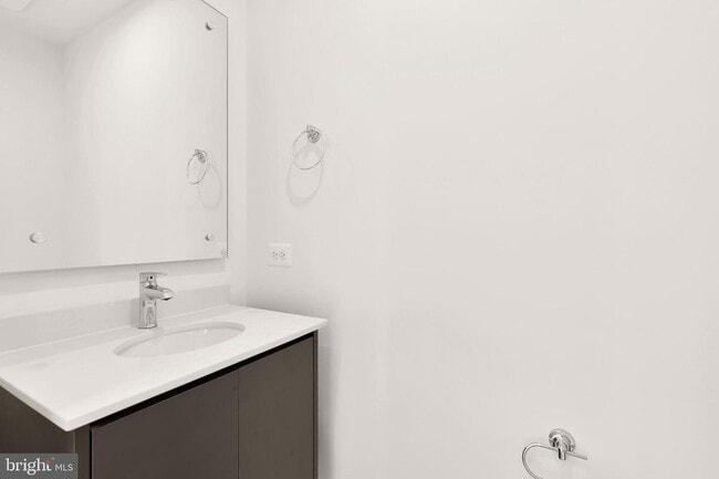 Building Photo - 39 Lower Service Ct NW