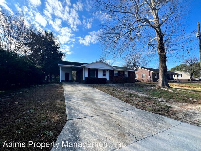 Foto del edificio - 3 br, 2 bath House - 944 Lark Dr.