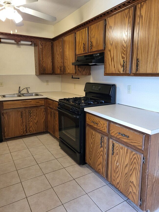 Foto del edificio - (3) Bed/(2) Bath in West Norman!
