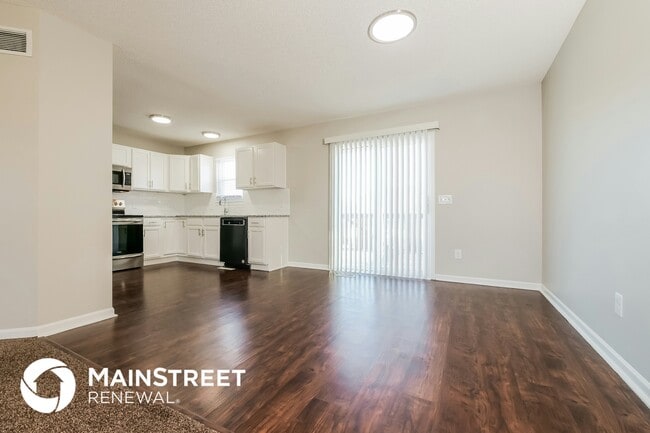 Building Photo - 12655 Oakwood