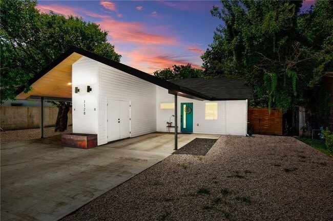 Building Photo - 1128 Gardner Rd