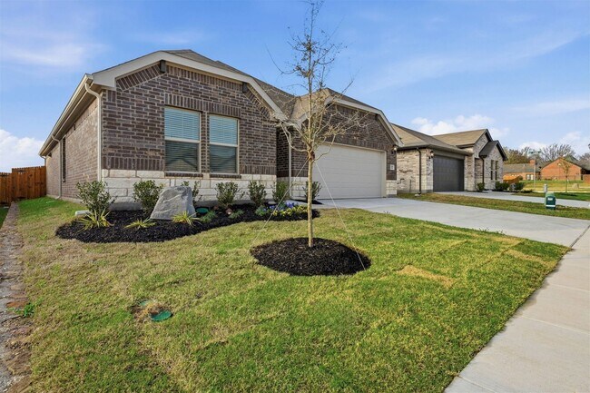 Foto del edificio - NEW CONTRUCTION 3/2/2 FOR LEASE IN SHERMAN!