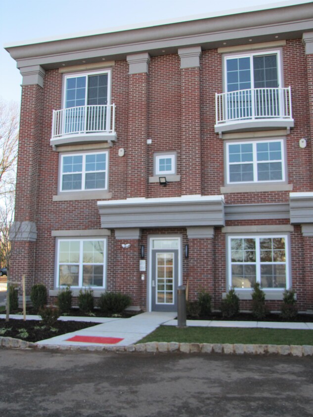 Foto principal - 25 Hillside Ave