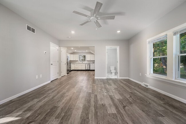 Building Photo - 107 Southern Blvd