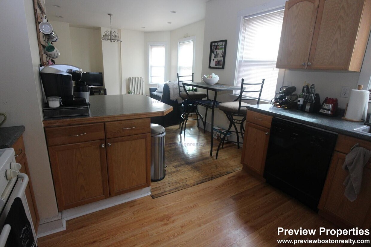 Foto principal - 335 Faneuil St