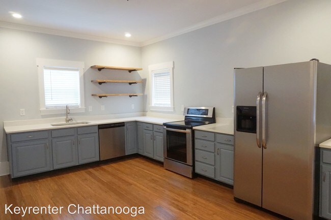 Building Photo - 3 br, 2 bath House - 108 Sawyer St