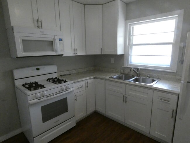 Building Photo - 409 Barron Blvd