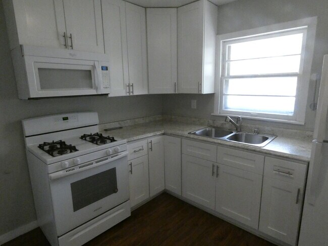 Foto del edificio - 409 Barron Blvd