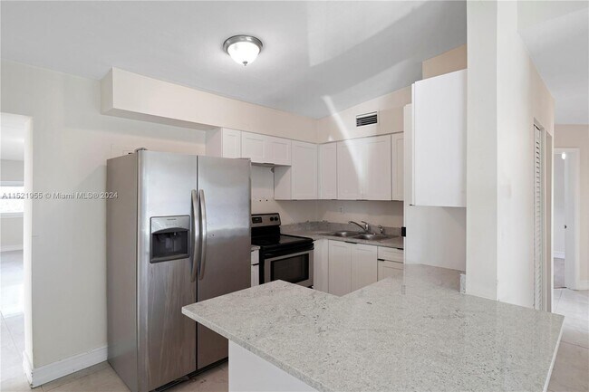 Foto del edificio - 4241 SW 39th St