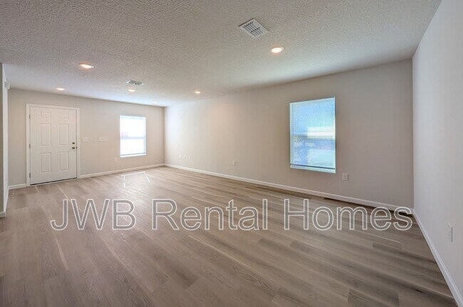 Foto del edificio - 3653 Dignan St