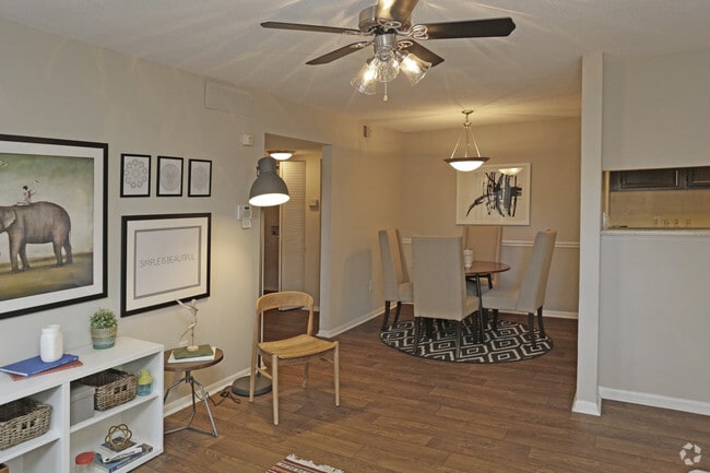 Foto del interior - Crossing at Holcomb Bridge