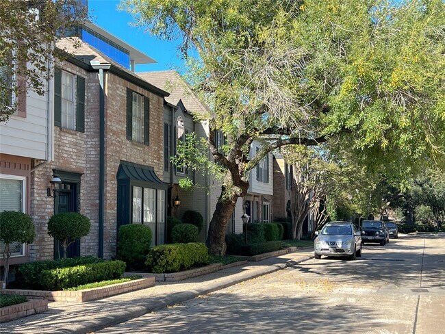 Foto del edificio - 3737 Wakeforest St