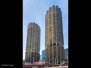 Building Photo - 300 N State St