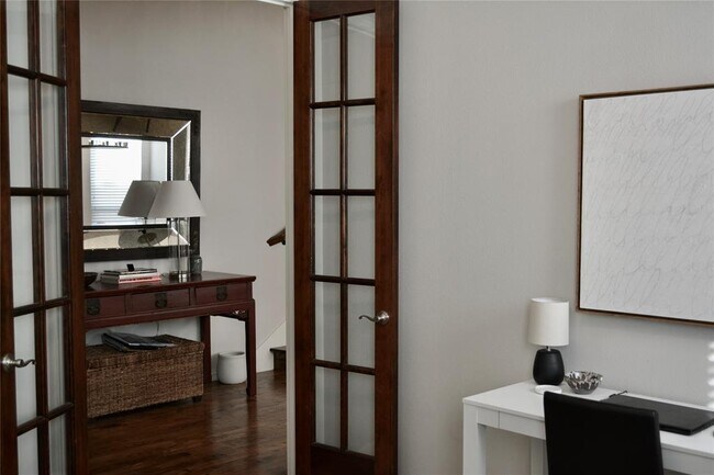 Foto del edificio - 5520 Bentrose Dr