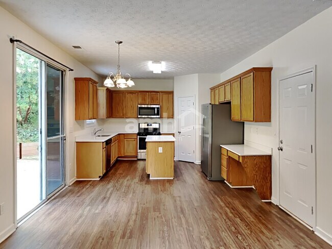 Building Photo - 338 Park Creek Ridge