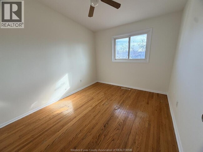 Building Photo - 1730 Columbia Ct