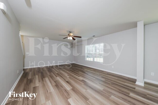 Foto del edificio - 287 Sawyer Ln