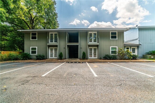 Building Photo - 55 East Dr