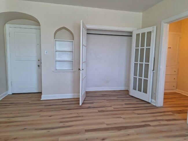 Building Photo - 24 S 500 E