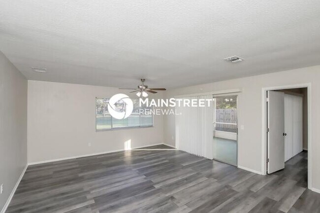 Foto del edificio - 3 Bedroom Pet-Friendly Home in PALM BAY, FL with Main Street Renewal