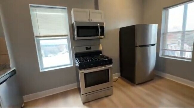 Foto del edificio - 2286 S Blue Island Ave