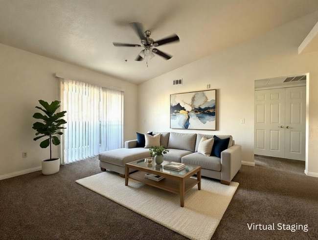 Foto del edificio - 6955 N Durango Dr