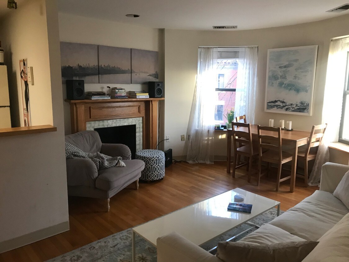 95 Gainsborough St, Boston, MA 02115 Apartments in Boston, MA