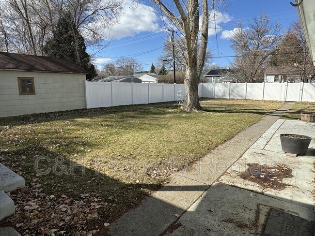 Foto del edificio - 1711 Avenue D